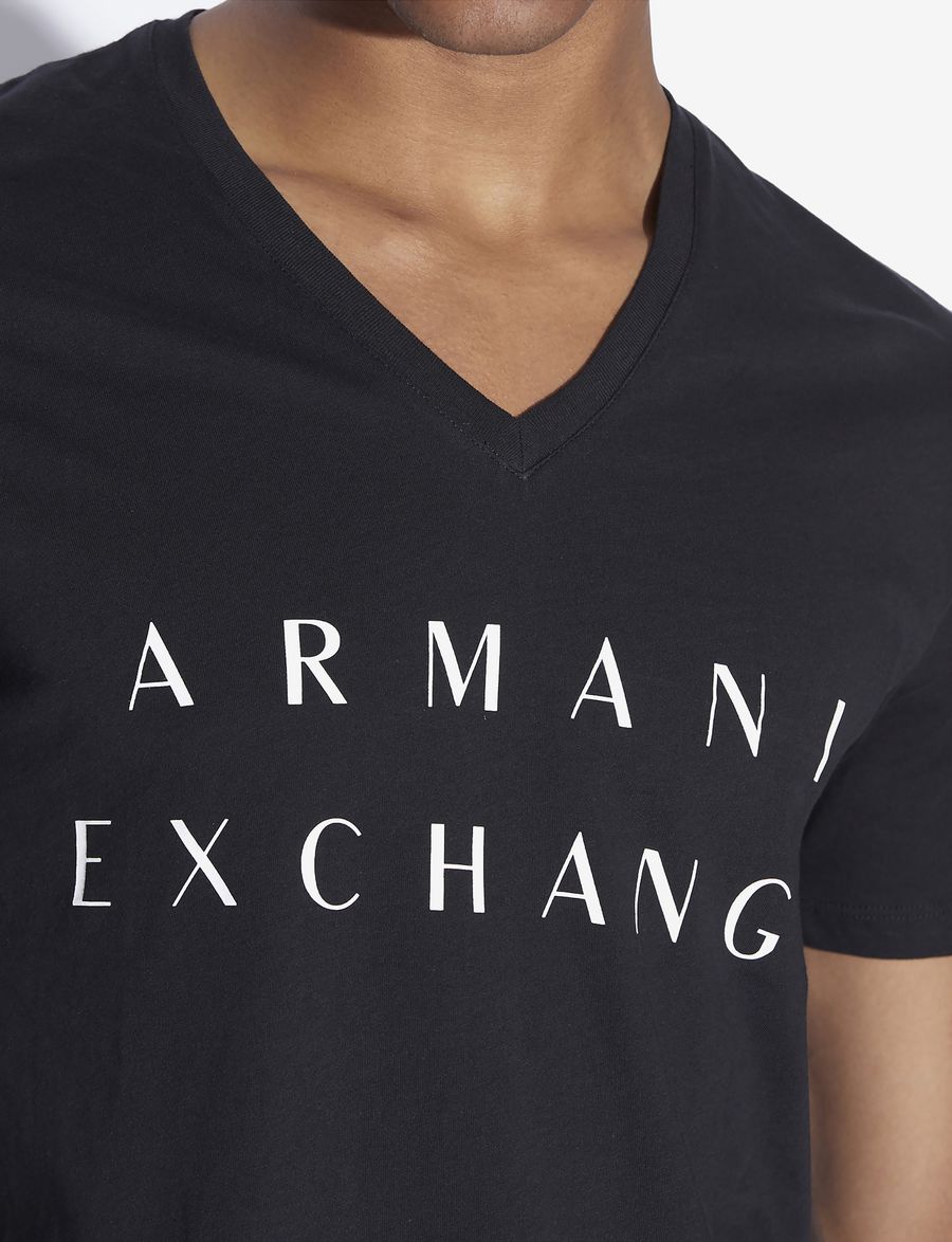 Armani Exchange Armani Exchange T SHIRT CON SCOLLO A V E SCRITTA