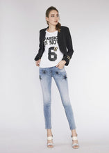 Carica l&#39;immagine nel visualizzatore di Gallery, Jeans skinny fit con patch GAUDI&#39; tg.27
