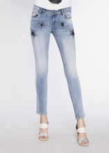 Carica l&#39;immagine nel visualizzatore di Gallery, Jeans skinny fit con patch GAUDI&#39; tg.27
