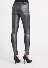 Carica l&#39;immagine nel visualizzatore di Gallery, Pantaloni jeans slim in cotone laminato GAUDI&#39; tg.28
