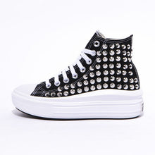 Carica l&#39;immagine nel visualizzatore di Gallery, Converse Chuck Taylor All Star Move High Top nera personalizzata borchie
